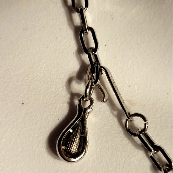 Vintage Thermoset Grey Leaf Silver Tone Necklace - Picture 4 of 4